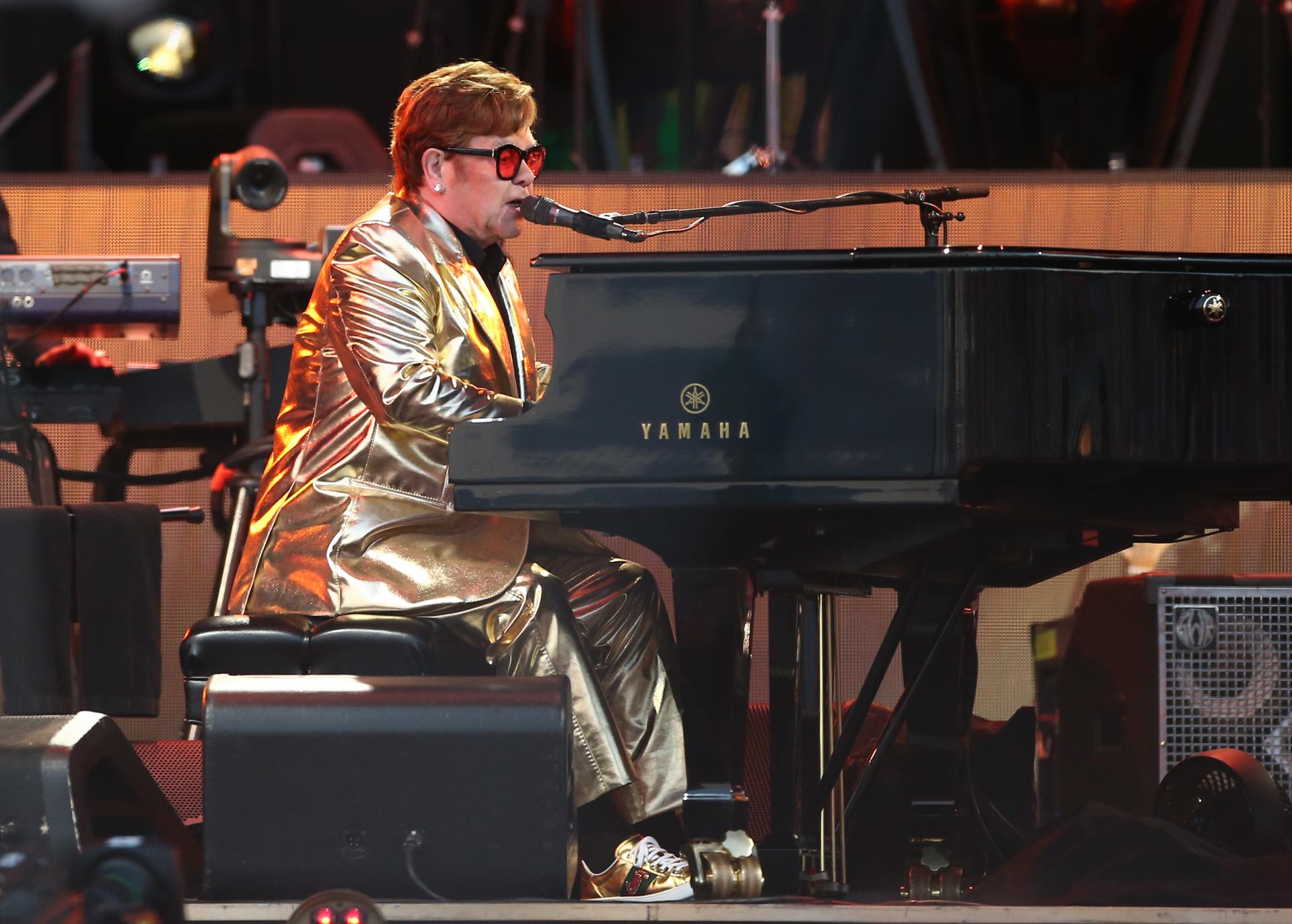 Elton John se despide de los escenarios tras "52 años de pura alegría tocando música"