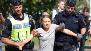 Multan a Greta Thunberg en Suecia por desobediencia a autoridades en Malmö