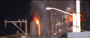 Se reactiva fuego en la zona de explosión en San Cristóbal