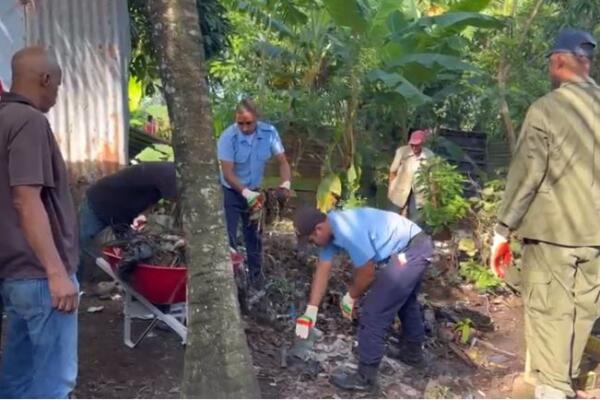 Alcaldía de Villa Riva desarrolla amplio operativo de limpieza ante casos de dengue registrados