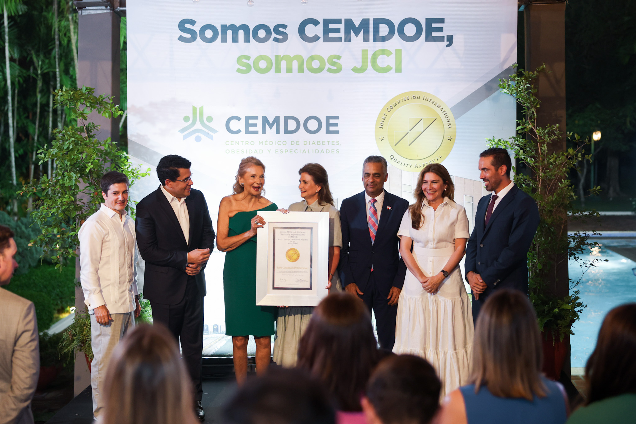 Vicepresidenta Raquel Peña resalta impacto de acreditación JCI de CEMDOE en sistema de salud dominicano