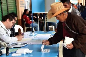 Guatemala elige a su nuevo presidente en un clima de incertidumbre