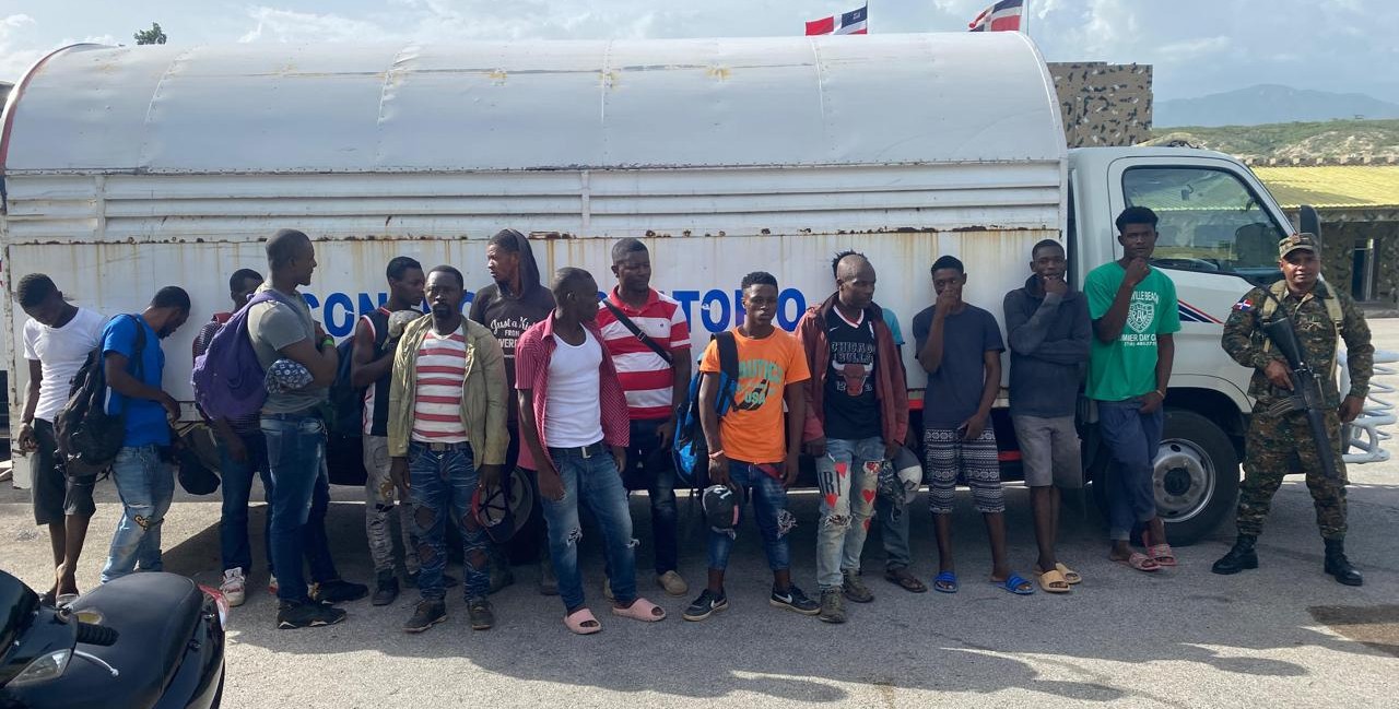 Migración asegura deportó 26.058 haitianos indocumentados en julio, la cifra más alta del 2023