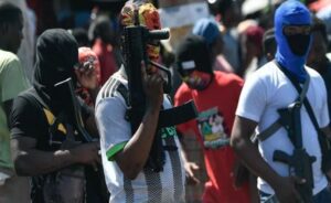 Las bandas ponen de rodillas a Haití, que aguarda por una intervención internacional 