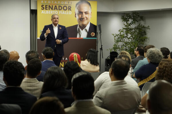 Presentan a Alberto Fiallo como candidato a senador del DN por Opción Democrática