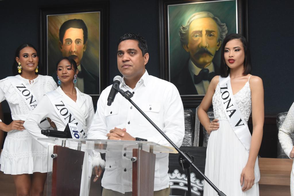 Alcalde Kelvin Cruz anuncia inicio de fiestas patronales de La Vega 
