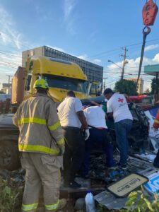 Seis afectados tras accidente de tránsito que involucra patana y jeepeta