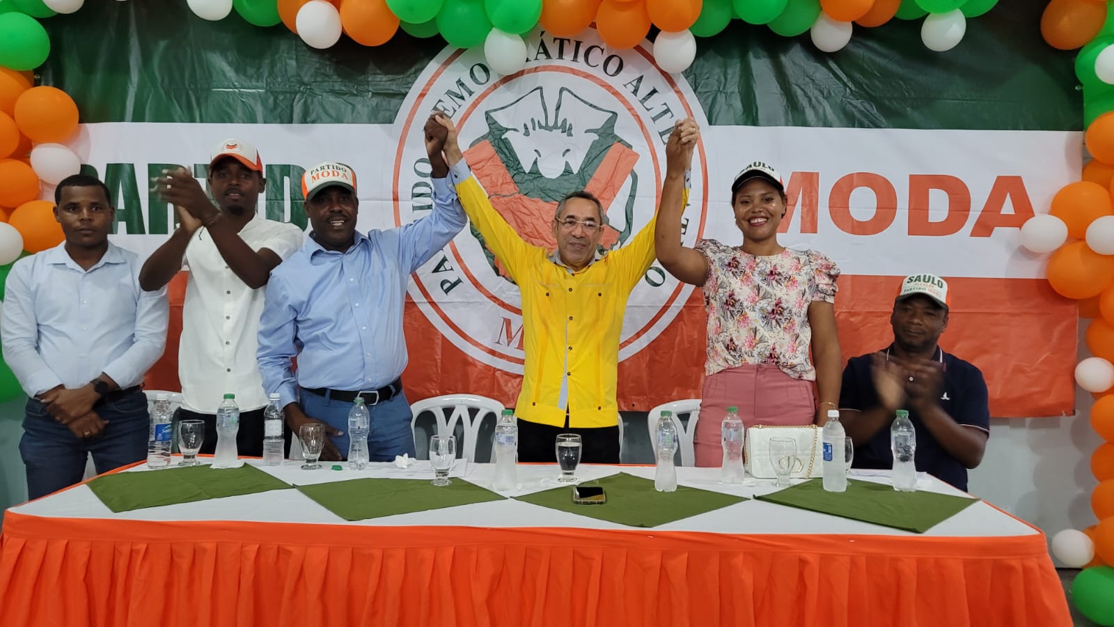El Partido MODA juramenta vicealcaldesa del PLD en Vallejuelo y fortalecen candidatura a alcalde de Saulo Montero.