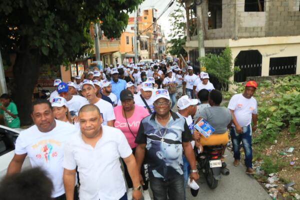 Cooperativistas promueven a Miguel Vargas a la presidencia en SDN