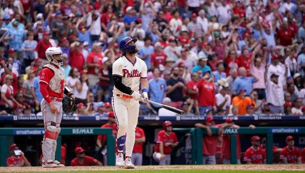 Bryce Harper conecta HR número 300 de por vida y gozó a lo grande