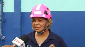Rostros femeninos en labores de rescate tragedia de San Cristóbal