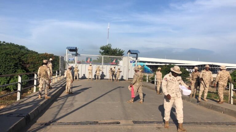 Todo el comercio estuvo cerrado en las primeras horas del cierre de frontera con Haití