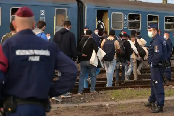 Italia dice que las normas de la UE de repartición de migrantes son 