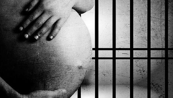 Un embarazo en adolescente “es una condena”