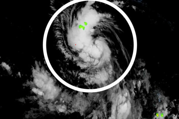 Avanza en el Atlántico central la Tormenta Tropical Lee; podría convertirse en huracán

