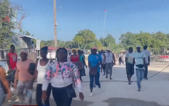 Incrementan solicitudes de sellado de pasaportes de haitianos en Pedernales
