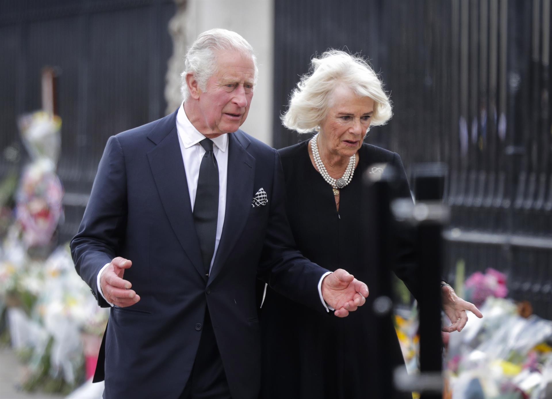 Carlos III y Camila recuerdan en privado el primer aniversario de la muerte de Isabel II
