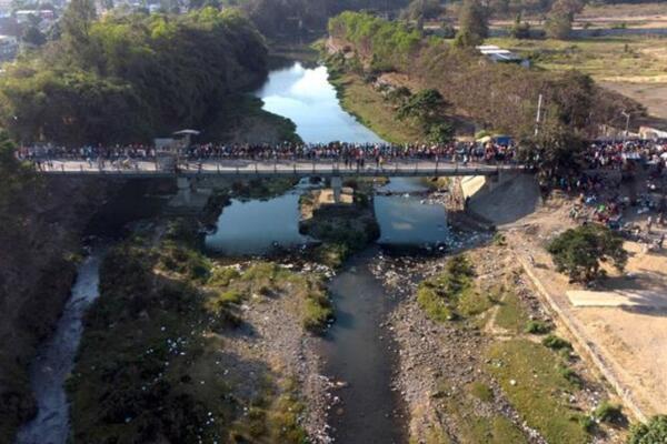 Comerciantes respaldan cierre de frontera con Haití hasta detener construcción de canal