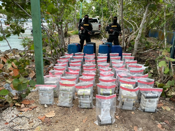 DNCD ocupa 290 paquetes presumiblemente cocaína en La Altagracia