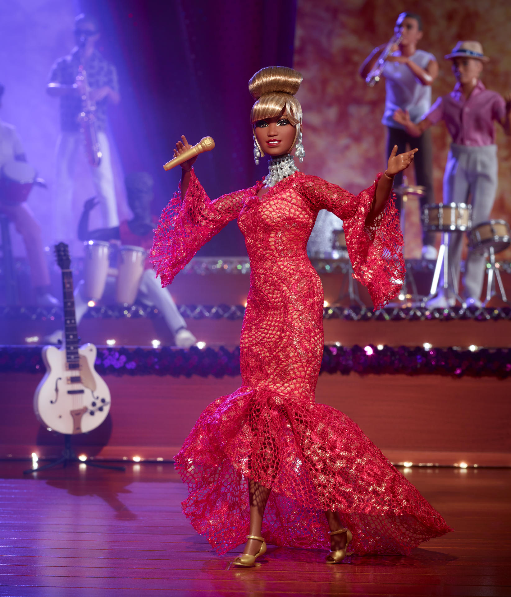 La muñeca Barbie con la figura de Celia Cruz sale a la venta