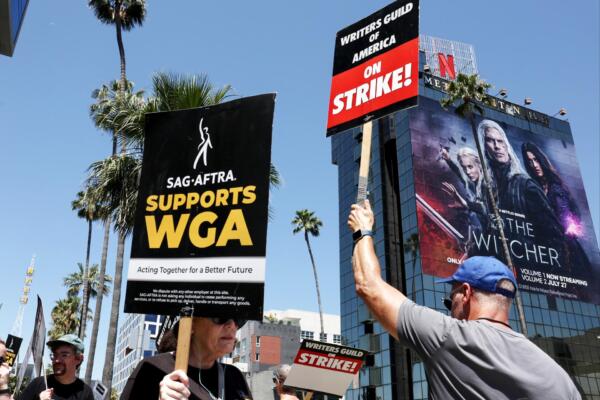 Termina la huelga de guionistas de Hollywood