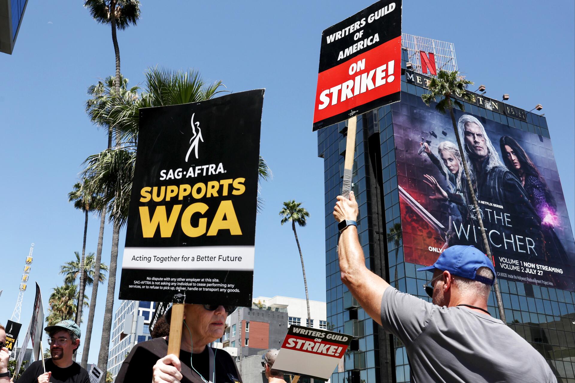 Termina la huelga de guionistas de Hollywood