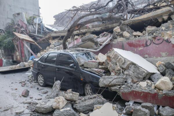 Sube a 1.037 cifra de muertos y 1.204 heridos por terremoto de Marruecos