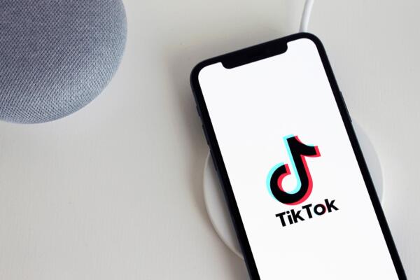TikTok permitirá etiquetar contenido generado por inteligencia artificial