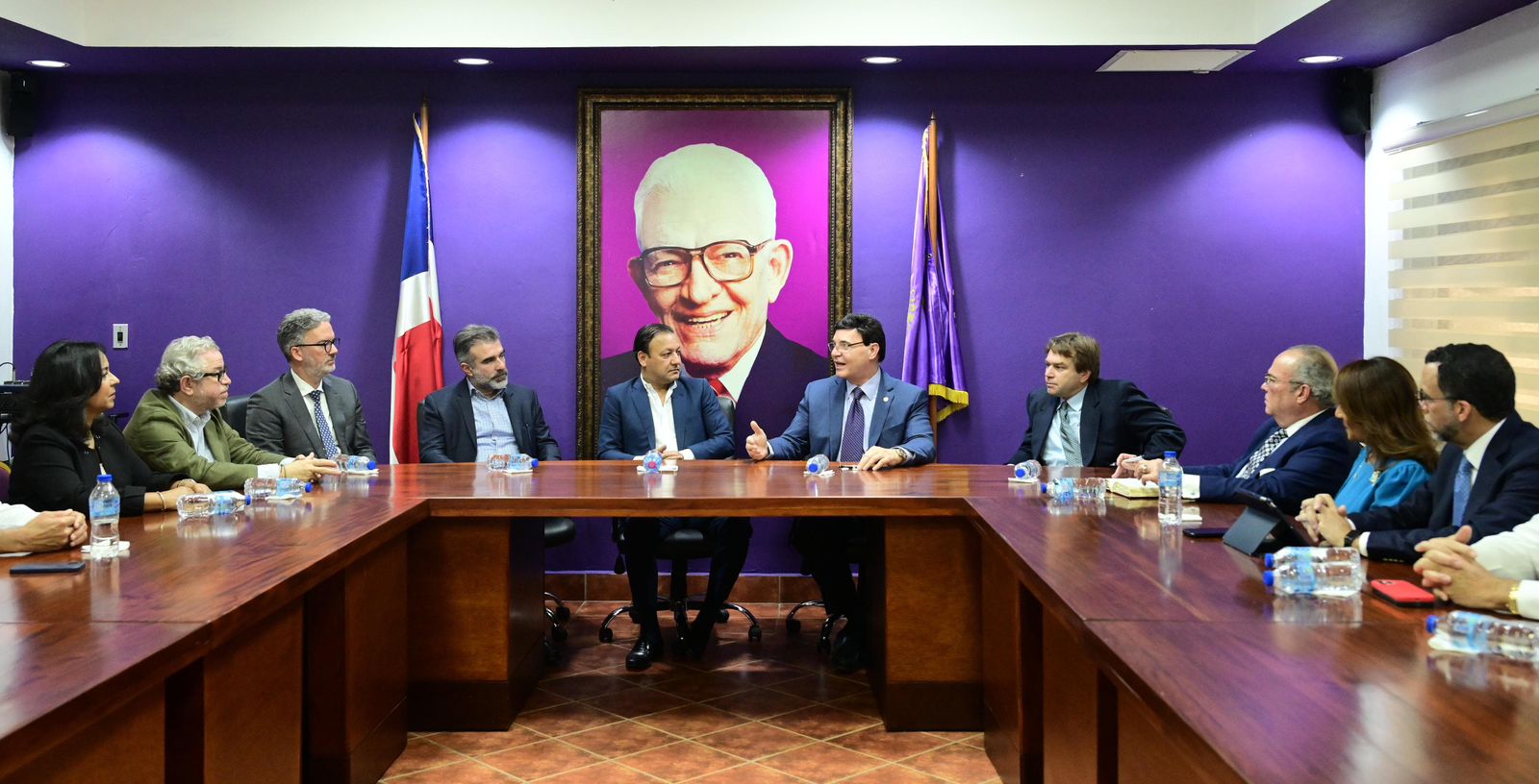 Directiva AIRD visita Casa Presidencial PLD; se reúne con Abel Martínez