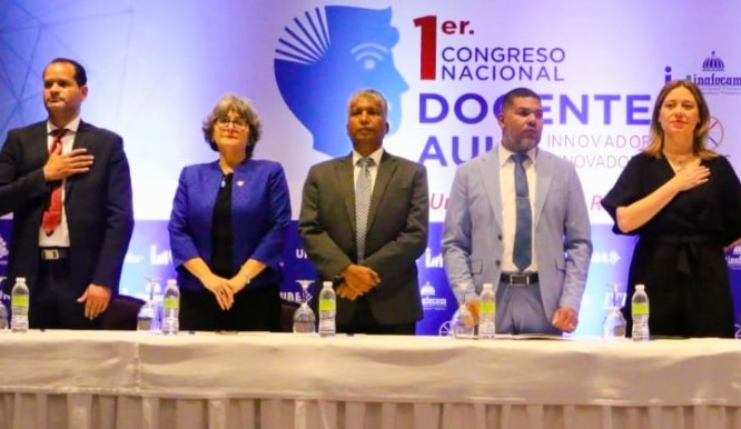 Aperturan primer Congreso Nacional "Docente Innovador Aula Innovadora"