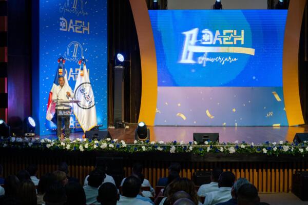 
El ministro Joel Santos Echavarría durante discurso en aniversario de la DAEH. Foto; Fuente Externa