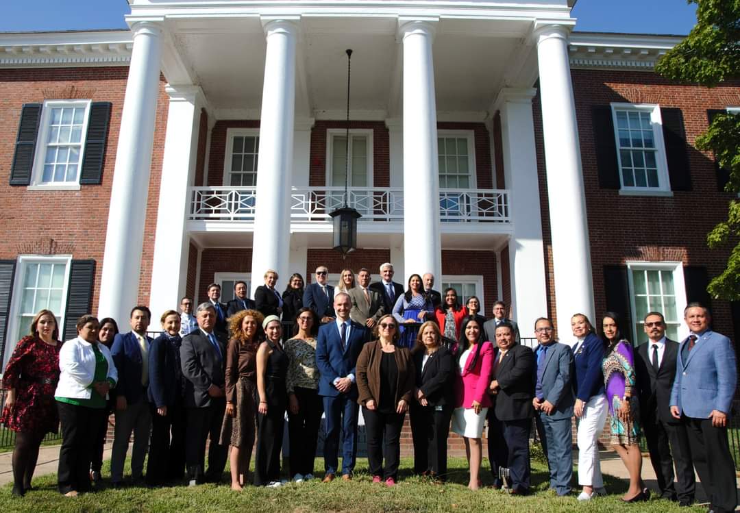 Egresados del Centro Perry en Washington DC lideran Cumbre; defienden la seguridad y democracia en la región