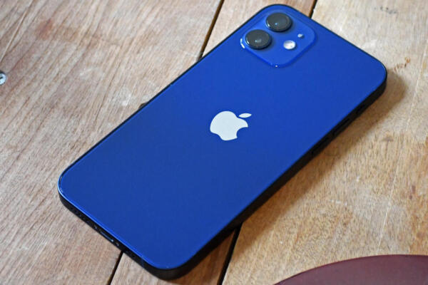 Apple lanzará actualización iPhone 12 en Francia tras ordenarle parar las ventas