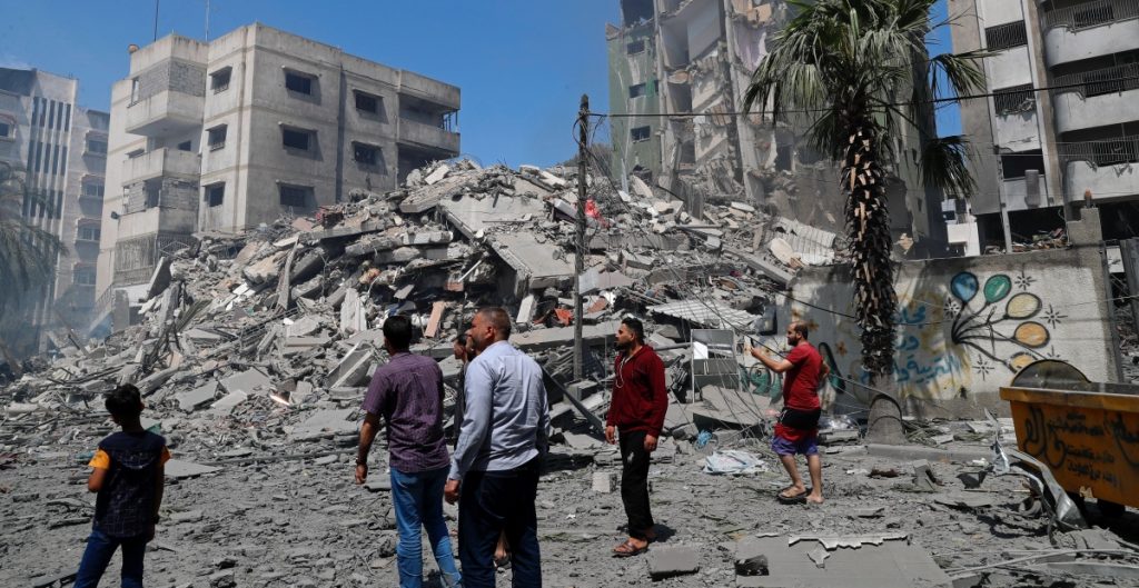 Al menos 2,750 muertos en Gaza tras bombardeos de Israel