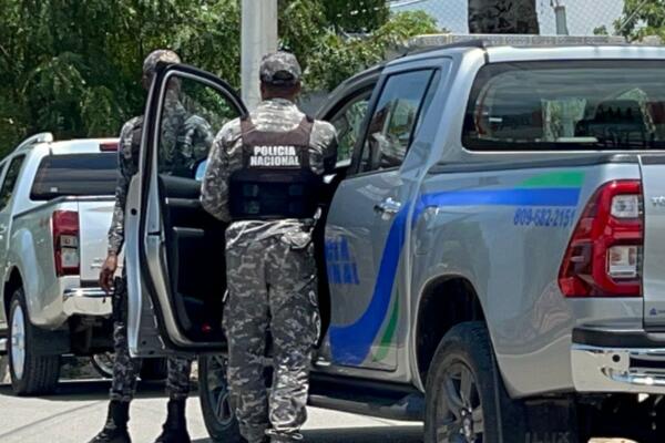 PN apresa hombre con denuncias por robo de retrovisores de vehículos en Santiago