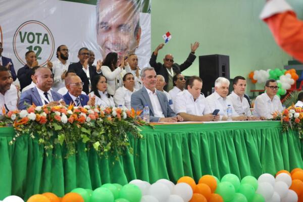 Partidos MODA y Pasove proclaman a Luis Abinader como candidato presidencial