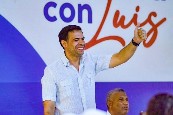 Roberto Ángel juramenta en Unidad Externa con Luis a 36 presidentes comités de base del PLD