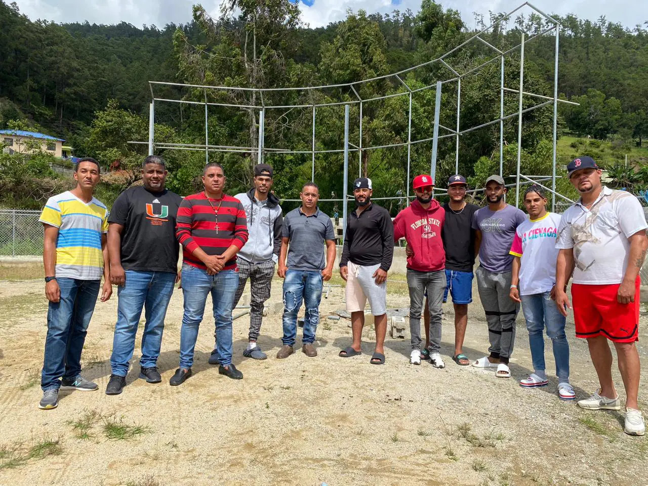 Deportistas dejan sin efecto protesta tras MIDEREC retomar trabajos de construcción de play en Jarabacoa