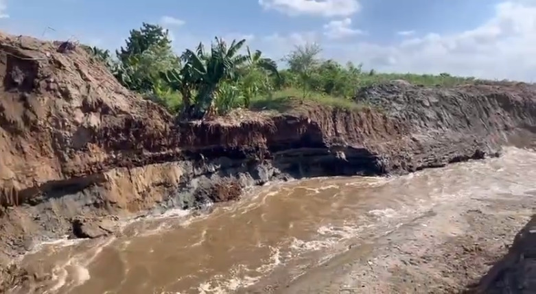 Video: Haitianos logran desviar por completo el Río Masacre en Dajabón