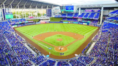 Comisionado de Béisbol del Caribe supervisa los preparativos para la Serie del Caribe 2024