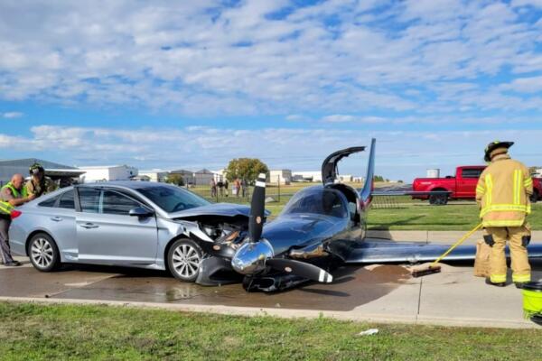 Escena del accidente que involucró a una avioneta y un vehículo en McKinney, Texas (Foto fuente externa).