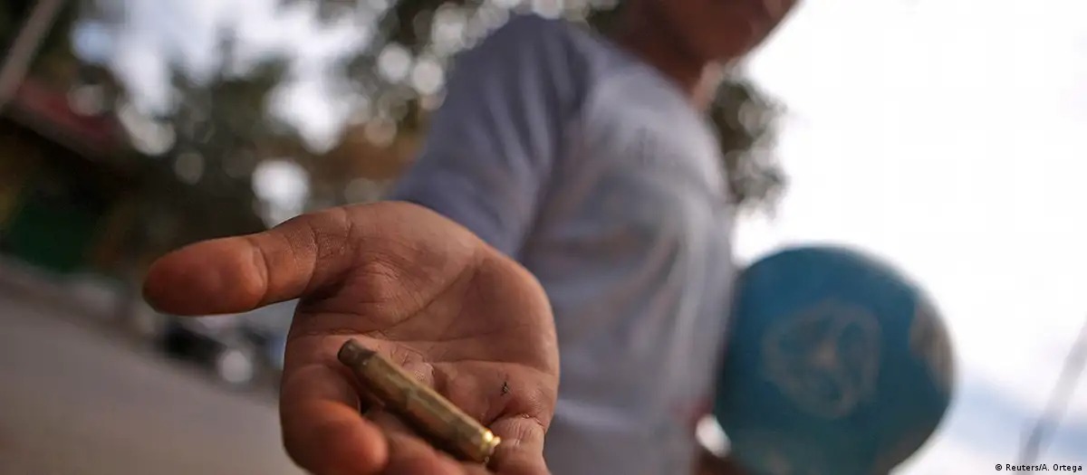 Casquillos de balas hallados en el lugar del tiroteo en México. Foto: fuente externa.