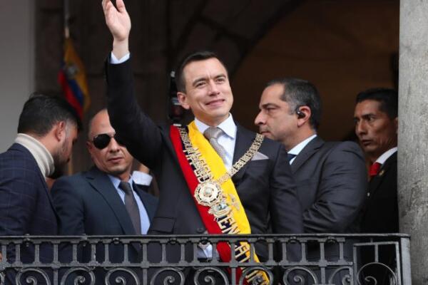 Daniel Noboa tras tomar posesión de la presidencia de Ecuador. FOTO: Fuente externa.