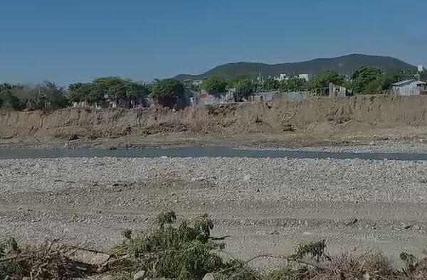 Foto del río Baní, donde se construirá muro de contención. (CDN digital).