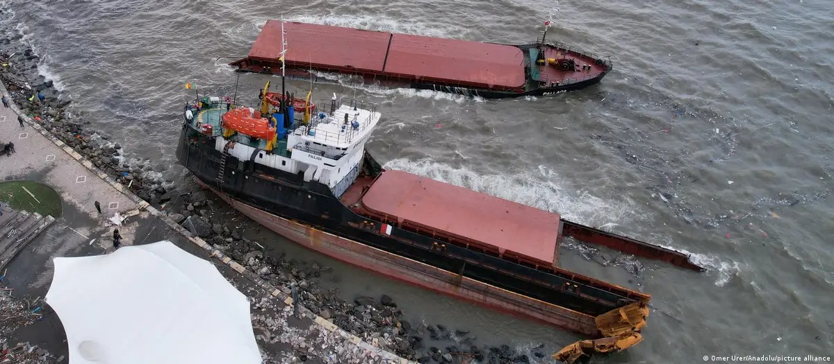 Un buque de carga que quedó a la deriva debido a la tormenta en Turquía. Foto: fuente externa.