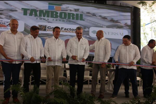 Presidente Luis Abinader inaugura cinco nuevas empresas en el Parque Zona Franca Industrial de Tamboril Santiago