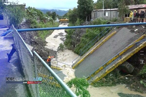 Puente en San José de Ocoa en el que el joven Keisi de 29 años perdió la vida. Foto: CDN digital. 