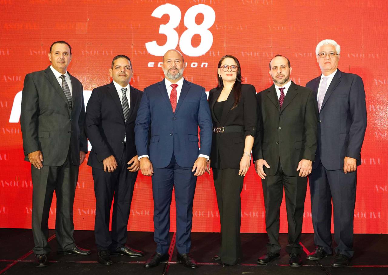 Darío Muñoz, Peter Cabrera, Héctor Rodríguez Ureña, Katty Reyes, Gustavo Domingo y Silvestre Aybar