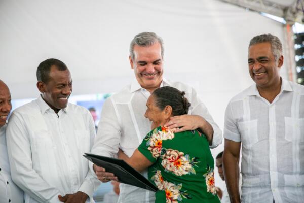 El presidente Luis Abinader continúa llevando bienestar, justicia, seguridad y progreso a miles de familias en todo el territorio nacional