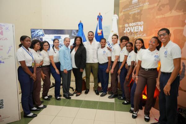 Ministerio de la Juventud presenta exposición “El Rostro Joven de la Historia”. (Foto: Fuente Externa)